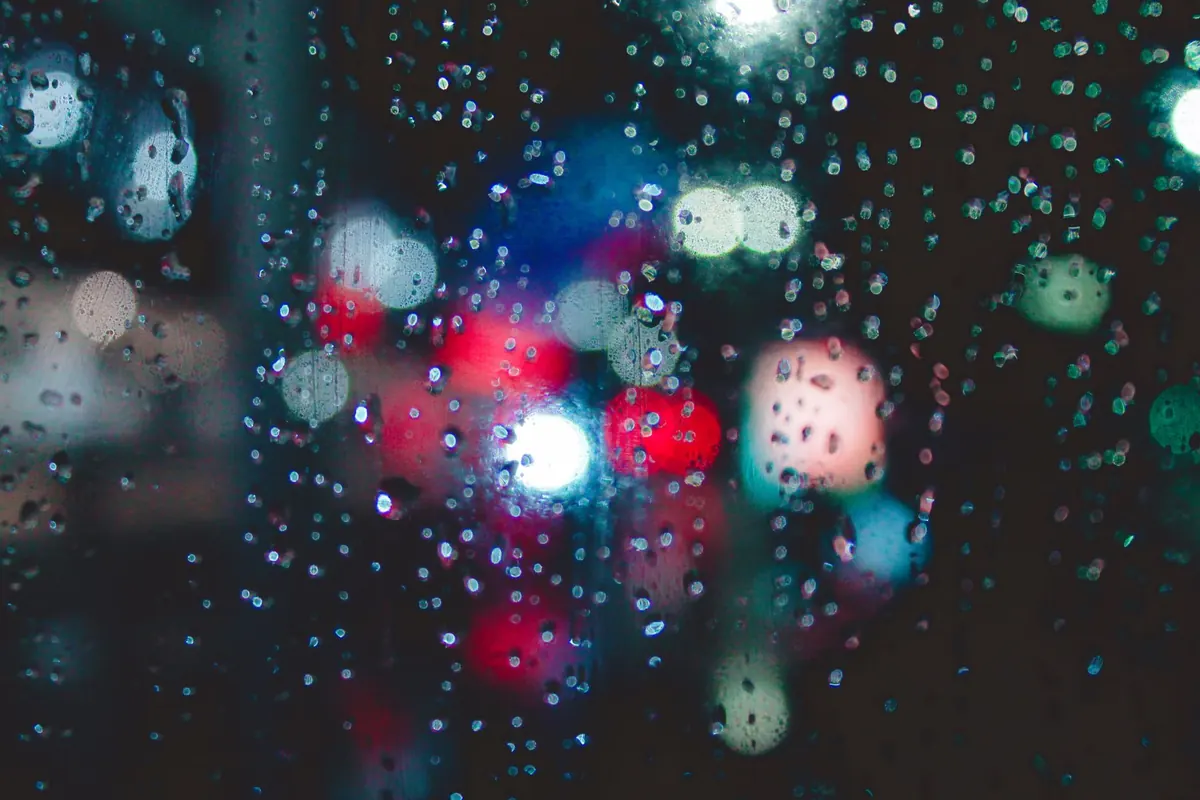 Using British Weather to Set the Mood in Short Fiction: A Writing Guide